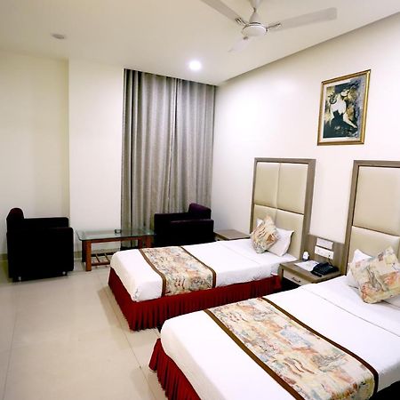 Hotel Blue Pearl Bhopal Dış mekan fotoğraf