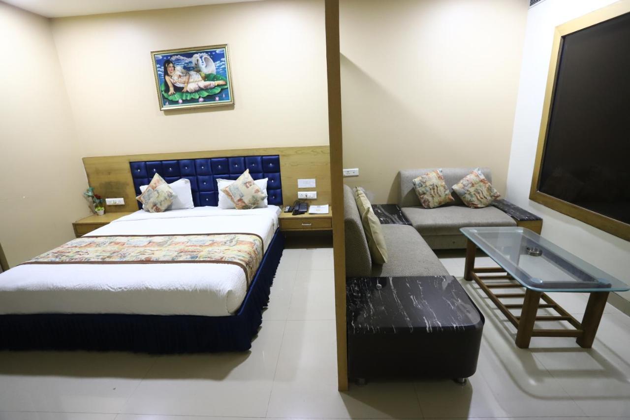 Hotel Blue Pearl Bhopal Dış mekan fotoğraf