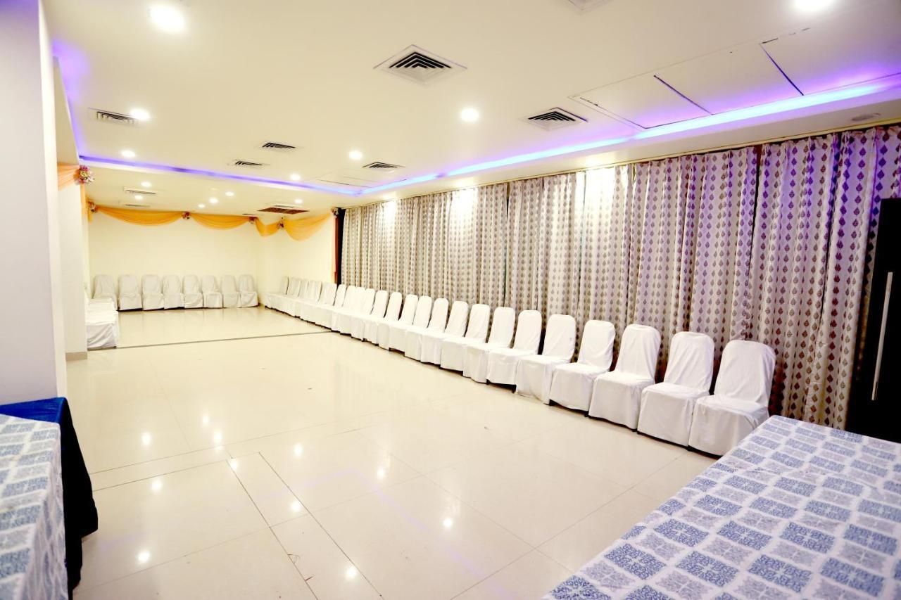 Hotel Blue Pearl Bhopal Dış mekan fotoğraf