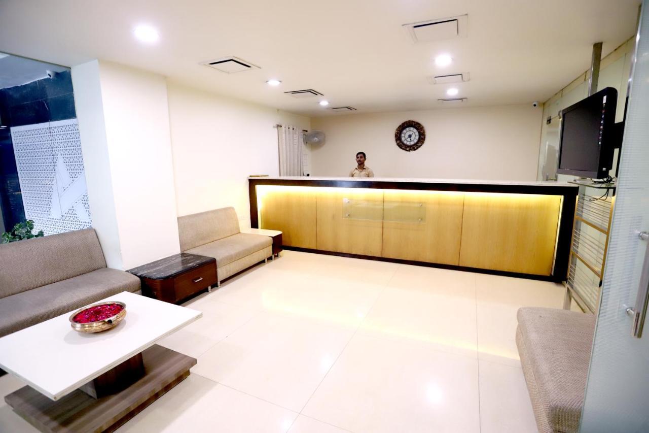 Hotel Blue Pearl Bhopal Dış mekan fotoğraf