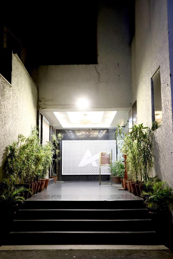 Hotel Blue Pearl Bhopal Dış mekan fotoğraf