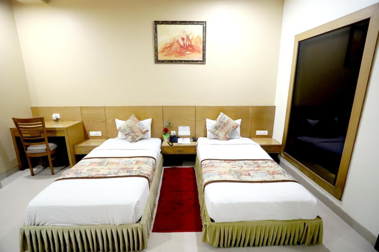 Hotel Blue Pearl Bhopal Dış mekan fotoğraf