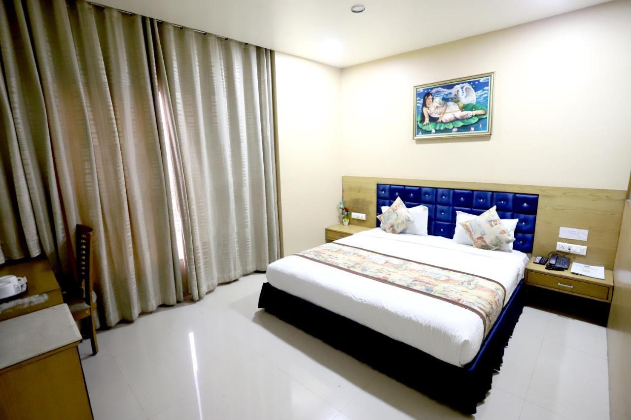 Hotel Blue Pearl Bhopal Dış mekan fotoğraf
