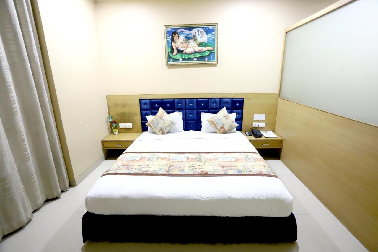 Hotel Blue Pearl Bhopal Dış mekan fotoğraf