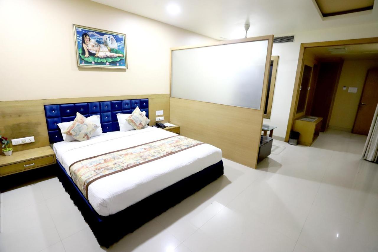 Hotel Blue Pearl Bhopal Dış mekan fotoğraf