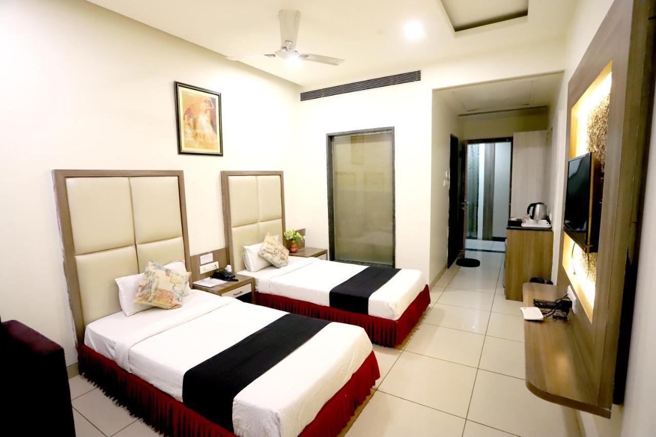 Hotel Blue Pearl Bhopal Dış mekan fotoğraf