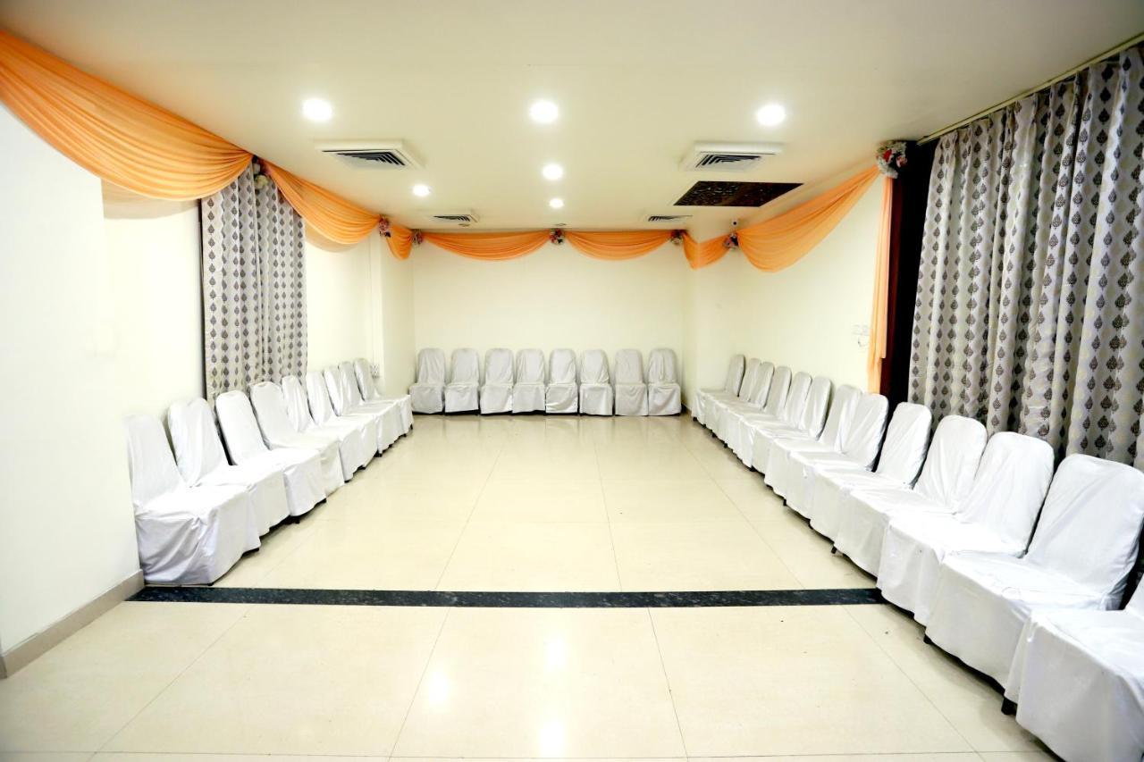 Hotel Blue Pearl Bhopal Dış mekan fotoğraf