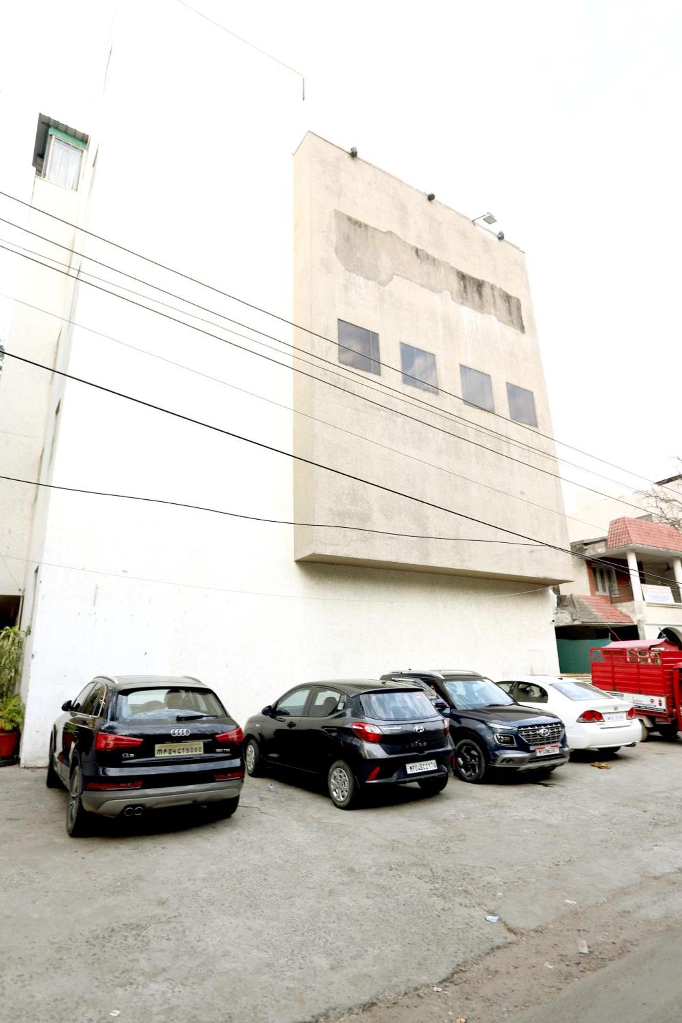 Hotel Blue Pearl Bhopal Dış mekan fotoğraf